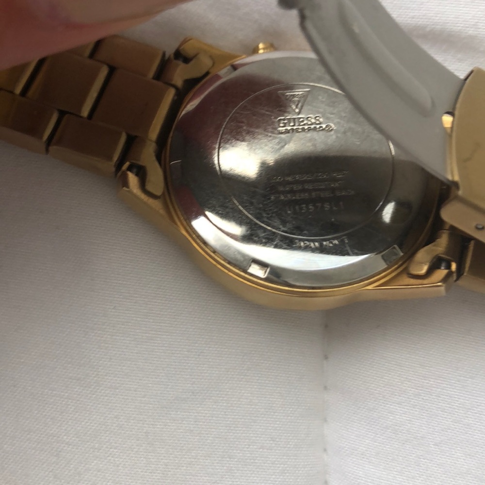 Guess Gold Watch - Picture 4 of 5